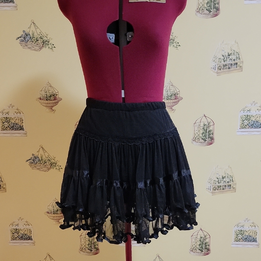 🎀 3/$60 🎀 Black Bubble Mini Skirt with Ruffled Tiers